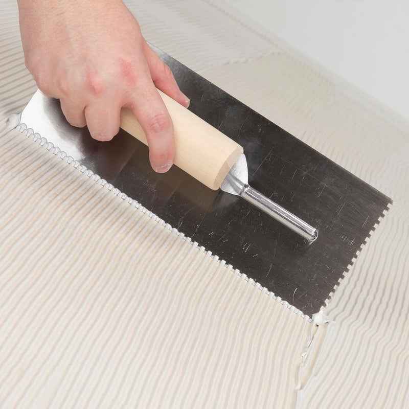 Roberts 1/8" x 1/8" x 1/8" Square-Notch Pro Wood Flooring Trowel with Wood Handle - Image 3